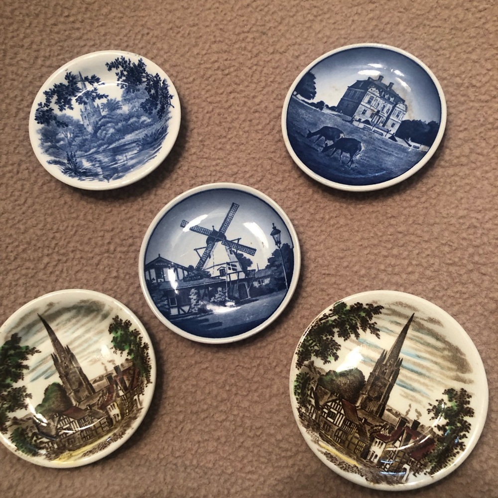Vintage Lot of 5 Porcelain Trinket Dishes 3 1/2 inches From Various Attractions